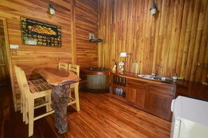 Eco-friendly cleaning products - Macaw Lodge  (Carara)