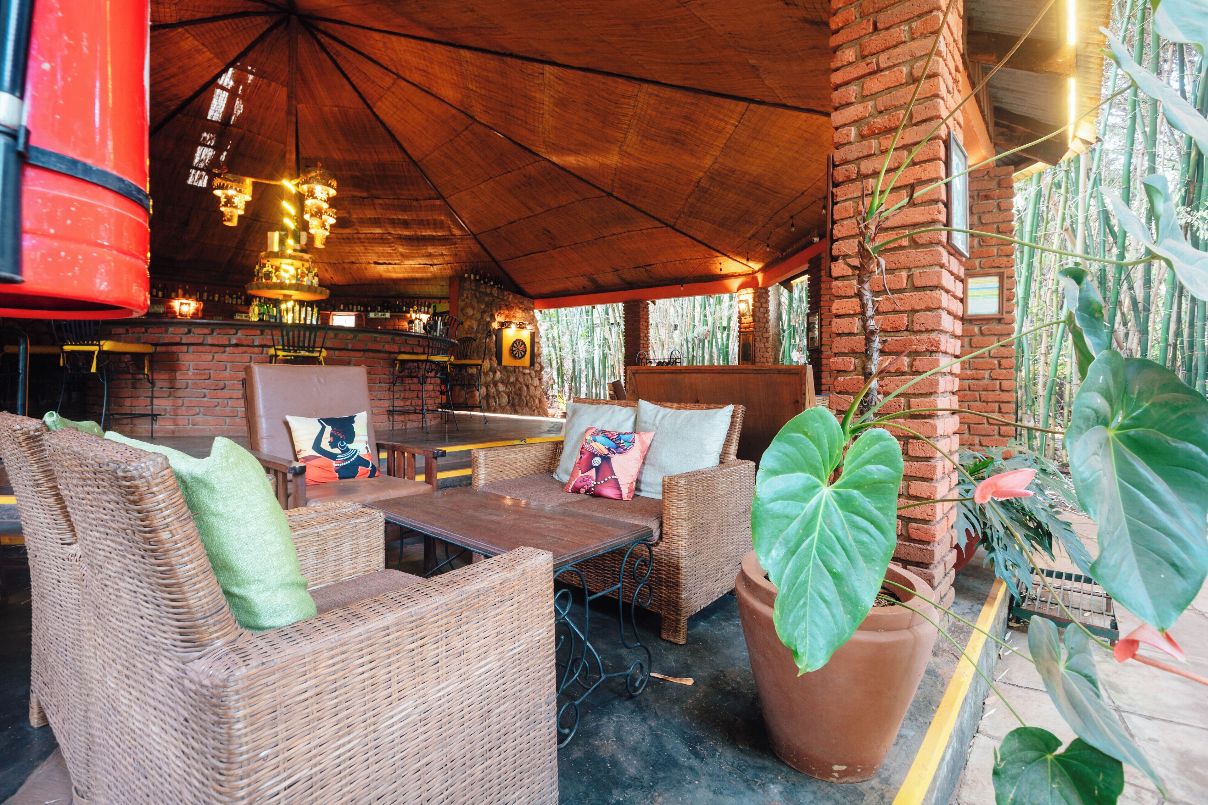 تناول الطعام بالخارج