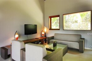 Triple Room | Living room