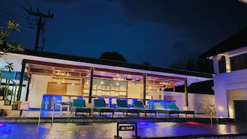 Vue sur la piscine, ouvert tous les jours