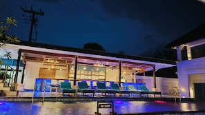 Vue sur la piscine, ouvert tous les jours