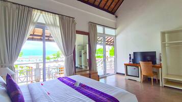 Deluxe Double Room, 1 King Bed, Sea View | Premium bedding, Select Comfort beds, minibar, in-room safe