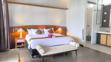 Deluxe Double Room, 1 King Bed, Sea View