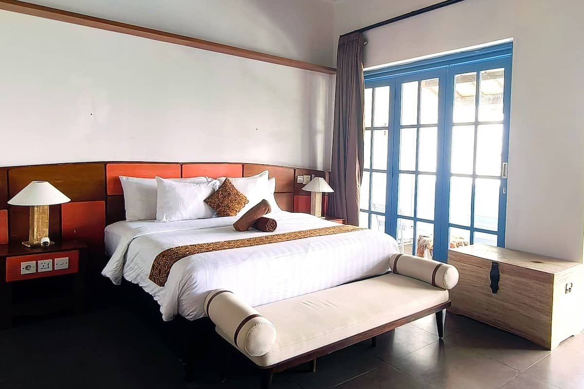 Premium bedding, Select Comfort beds, minibar, in-room safe