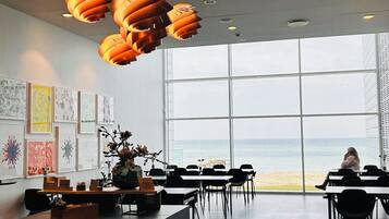 Bordfodbold, bordtennisbord