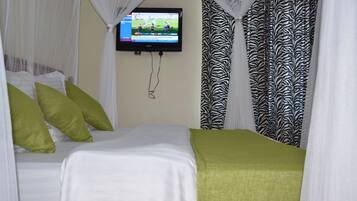 Superior Room, 1 King Bed | Egyptian cotton sheets, premium bedding, pillow-top beds, in-room safe