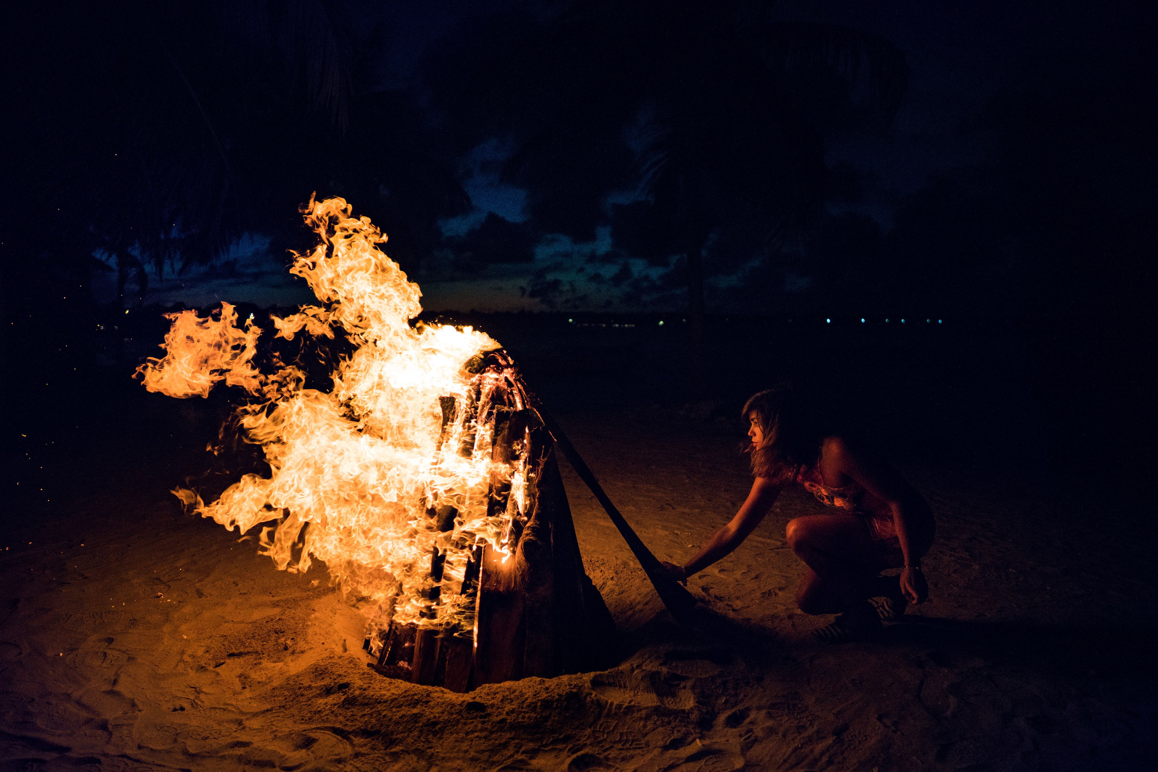 on the beach, windsurfing, beach bar, surfing