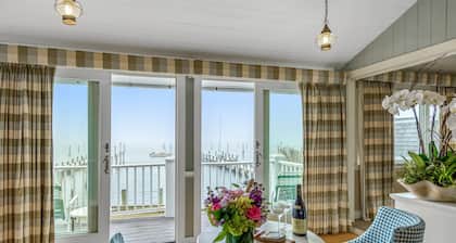 The Harborside Inn