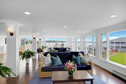 The Harborside Inn
