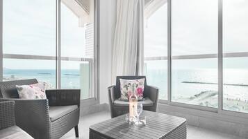 Căn hộ dành cho gia đình, quang cảnh bãi biển | Hiên