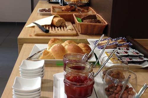 Daily buffet breakfast for a fee