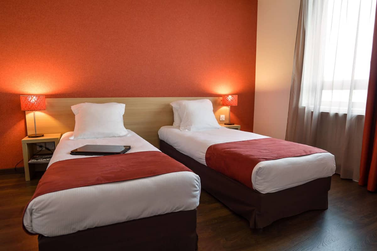 Apartment, 1 Bedroom (Excellence) | 1 bedroom, premium bedding, desk, blackout drapes