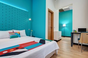 客房 (Corner Deluxe ) | 高档床上用品、客房内保险箱、特色装修、特色家居