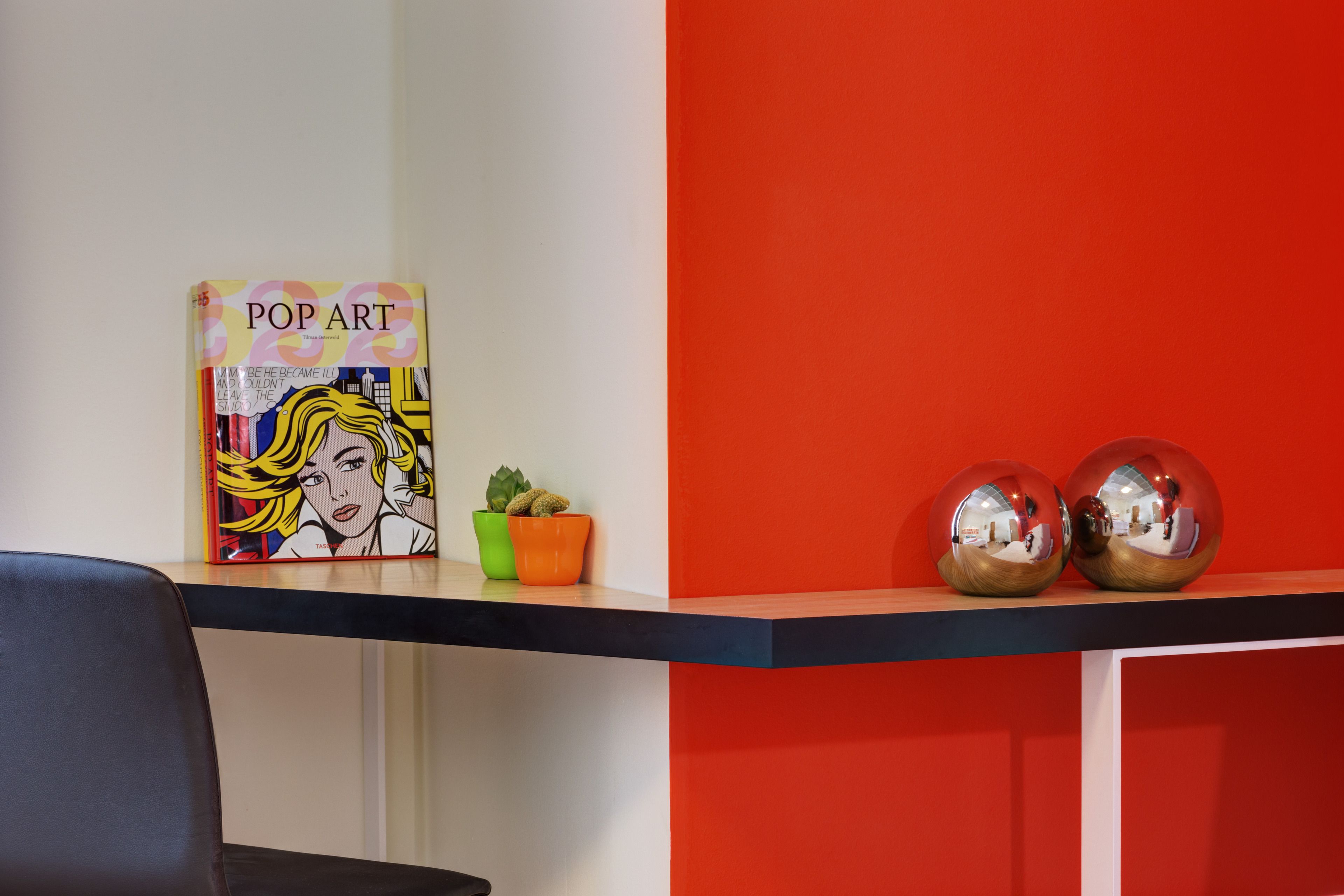 Room (Cozy ) | Premium bedding, in-room safe, individually decorated