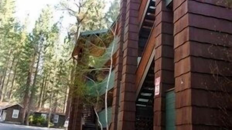 Getaways at Snow Lake Lodge