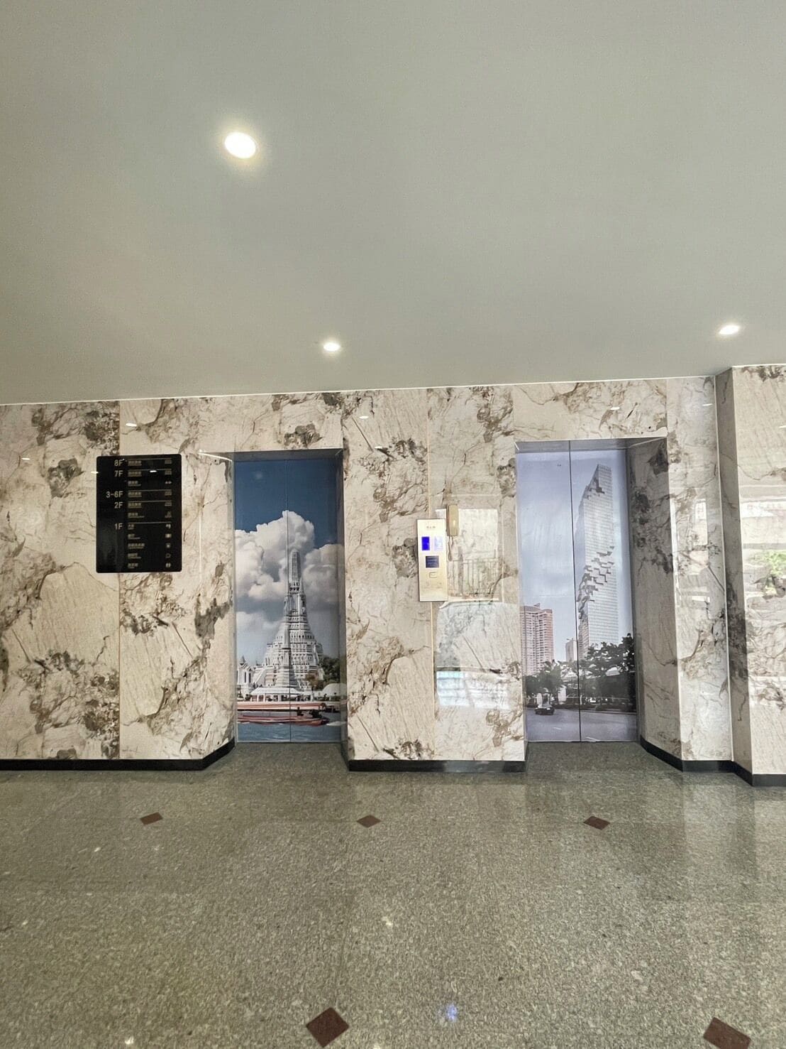 Quầy tiếp tân