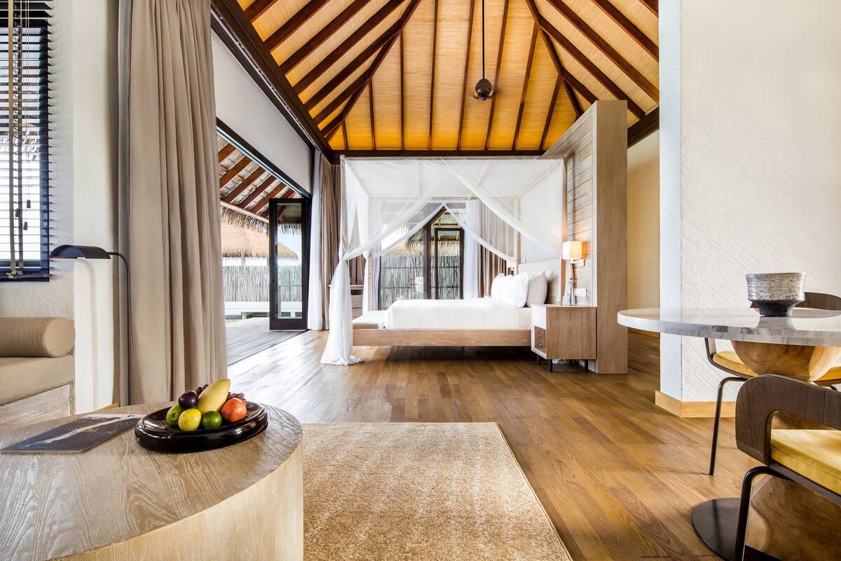 suite (water) | premium bedding, down duvets, minibar, in-room safe