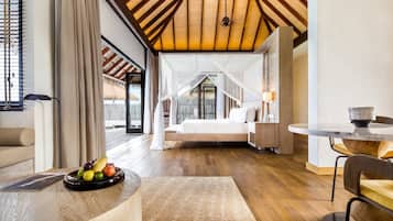 Suite (Water) | Literie de qualité supérieure, couette en duvet d'oie, minibar