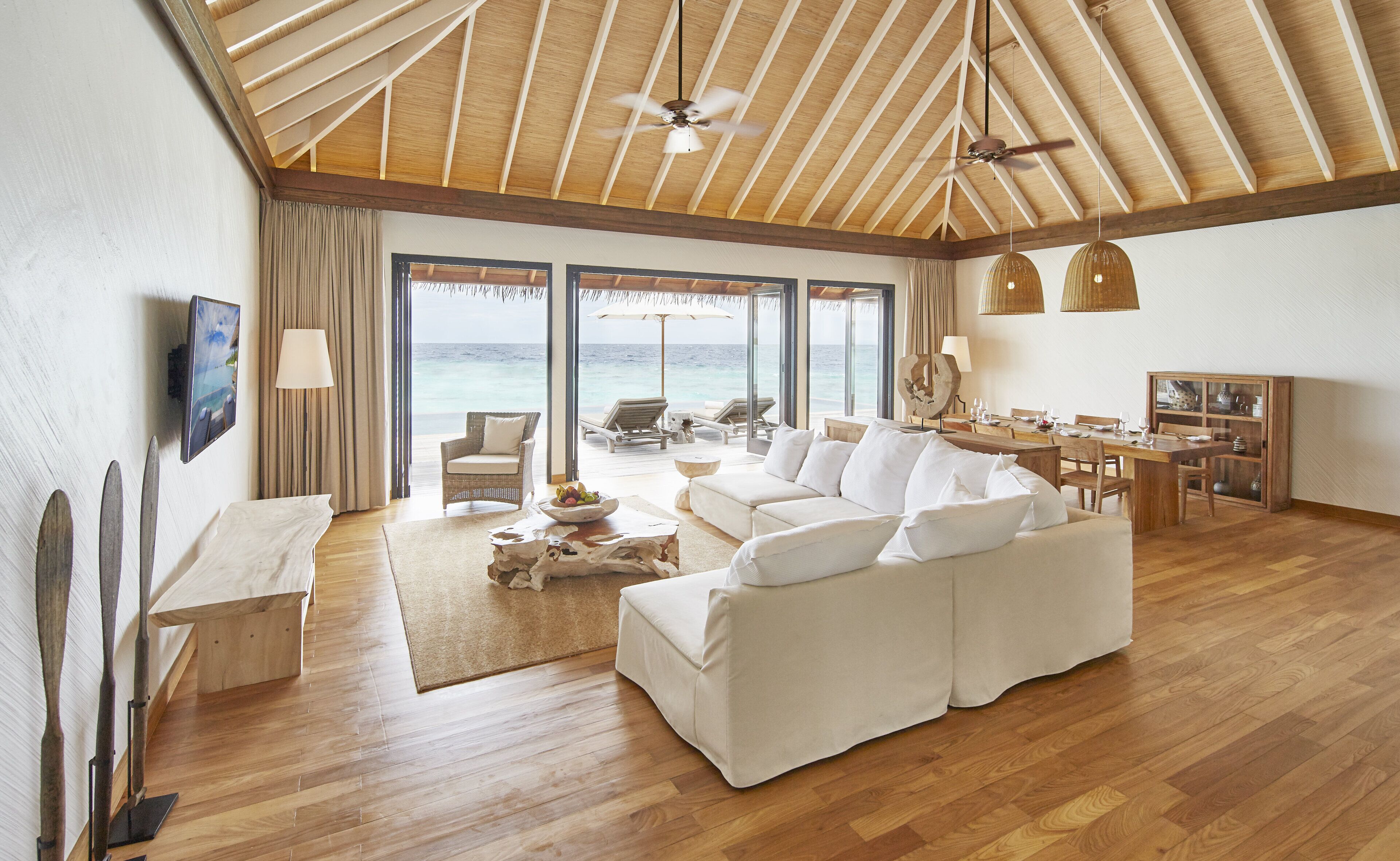 premium bedding, down duvets, minibar, in-room safe