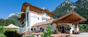 Front of property - Hotel Bergkristall (Brennero)