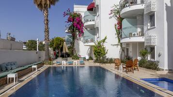 Outdoor pool, pool umbrellas
