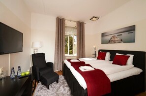 Desk, iron/ironing board, free WiFi, bed sheets