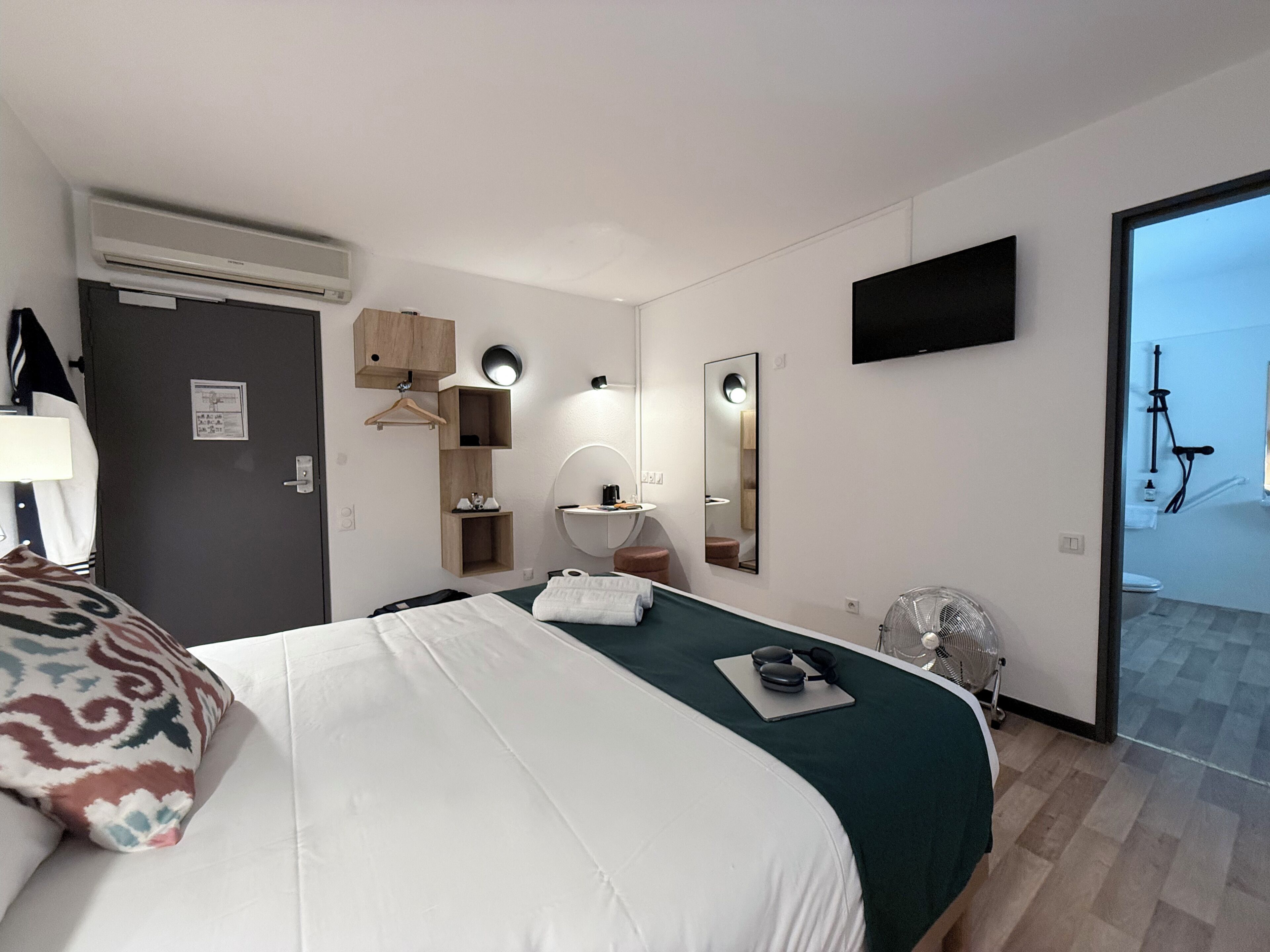 Superior Room, Mobility Accessible | Desk, laptop workspace, blackout drapes, soundproofing
