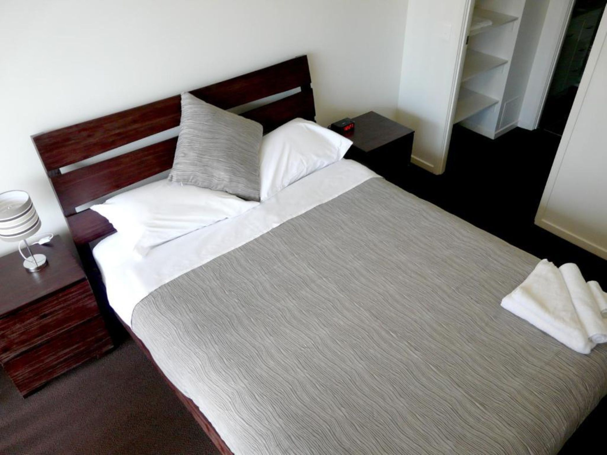 Laptop workspace, iron/ironing board, free WiFi, bed sheets