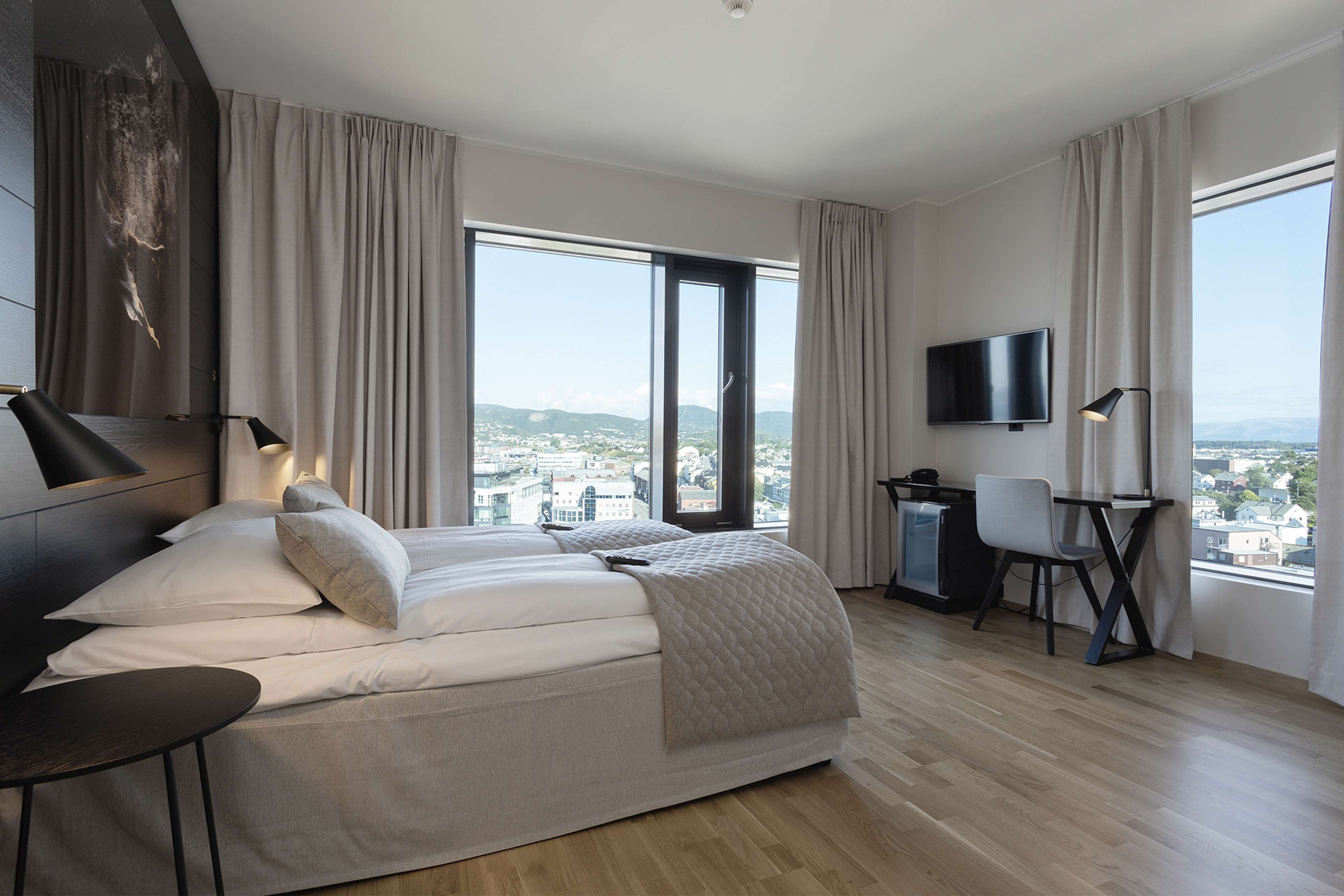 family triple room | 1 bedroom, minibar, in-room safe, desk