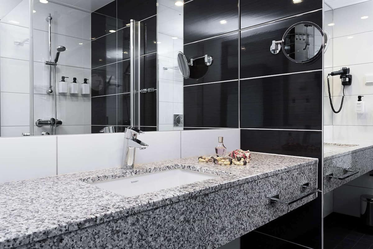 1 bedroom, minibar, in-room safe, desk