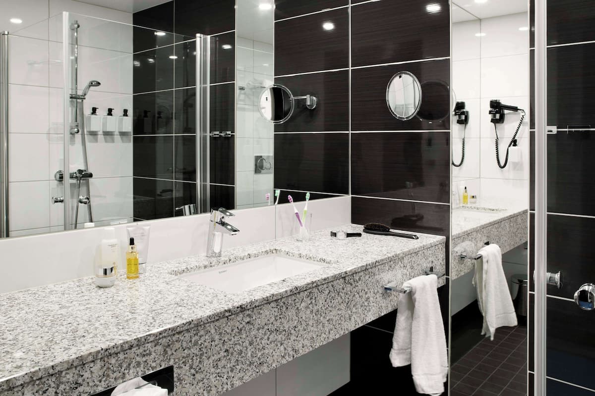 1 bedroom, minibar, in-room safe, desk