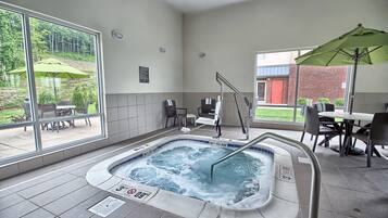 Indoor spa tub