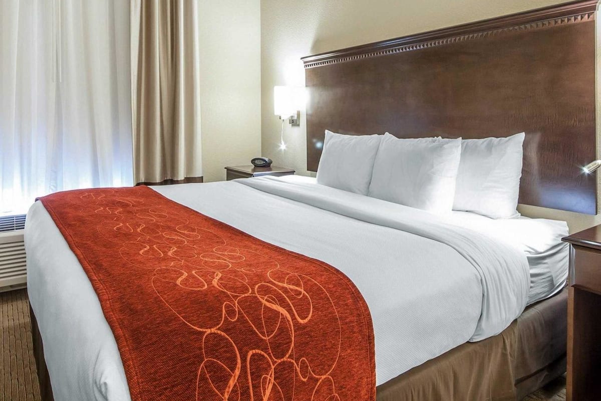 Hochwertige Bettwaren, Pillowtop-Betten, Zimmersafe, Schreibtisch