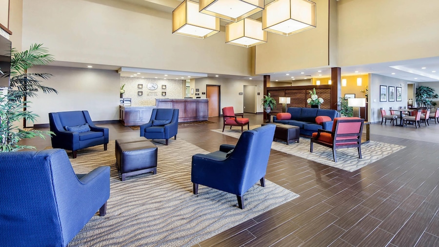 Comfort Suites Marietta - Parkersburg