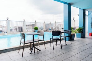 Outdoor pool, pool umbrellas