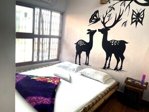 Double Bed Room with River view | 1 bedroom, free WiFi - Shri Guest House (Varanasi)