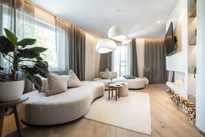 Suite | Roba de llit d'alta qualitat, minibar i caixa forta a l'habitació 