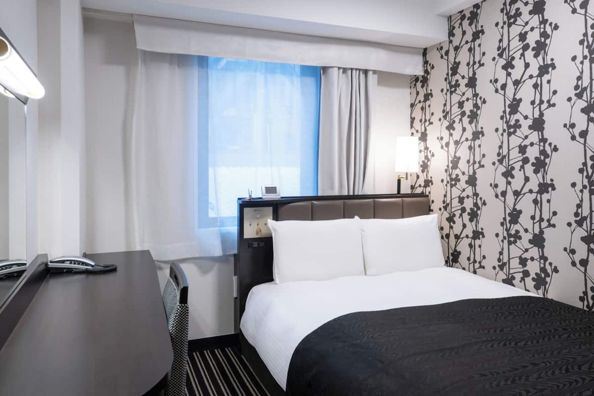 Premium bedding, desk, free WiFi, bed sheets