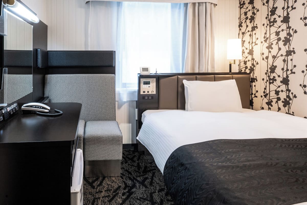 Kamar Single, Bebas Asap Rokok (Cozy Room for 1 Adult) | Seprai premium, meja kerja, Wi-Fi gratis, dan seprai linen