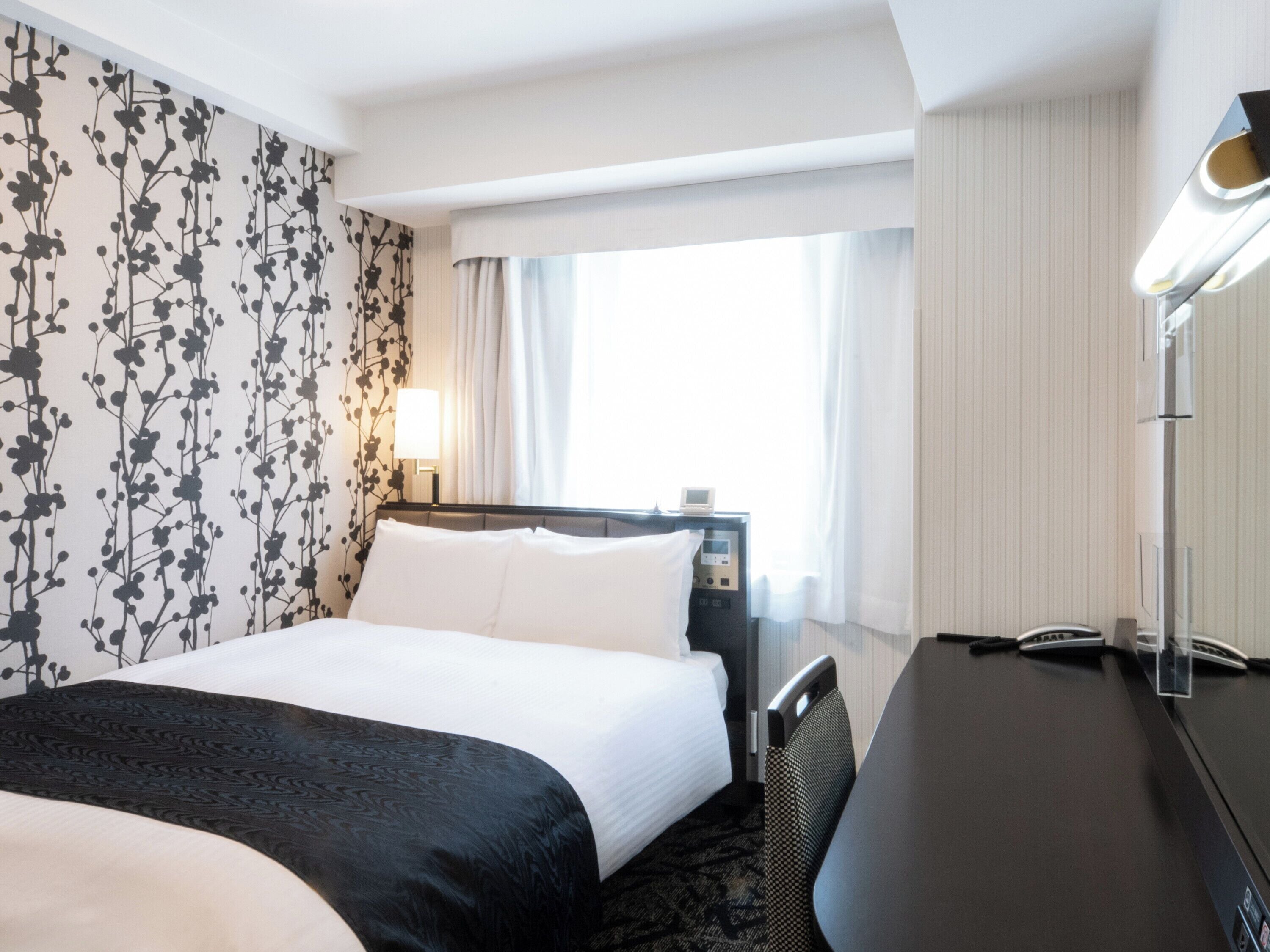 Double Room, Non Smoking | Premium bedding, desk, free WiFi, bed sheets