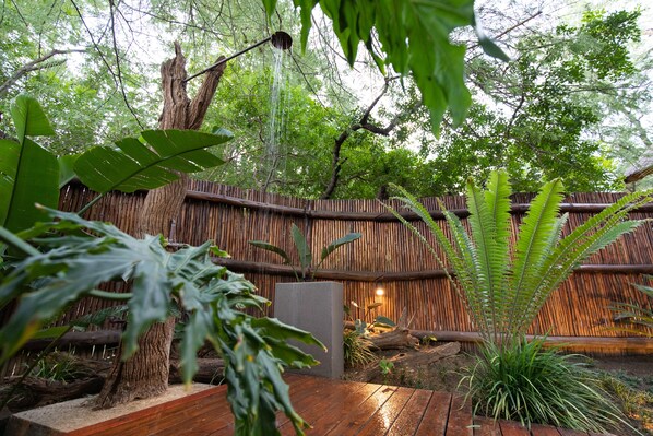 Luxury Villa, Multiple Beds, River View | Bathroom shower - Indlovu River Lodge (Hoedspruit)