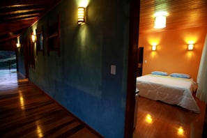 Roupas de cama premium, frigobar, Wi-Fi de cortesia, roupa de cama