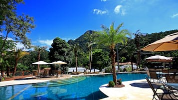 Seasonal outdoor pool