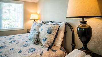 Chambre, 2 grands lits (Pet Friendly) | Fer et planche Ă repasser, Wi-Fi gratuit, draps fournis