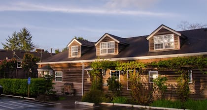 Ecola Creek Lodge