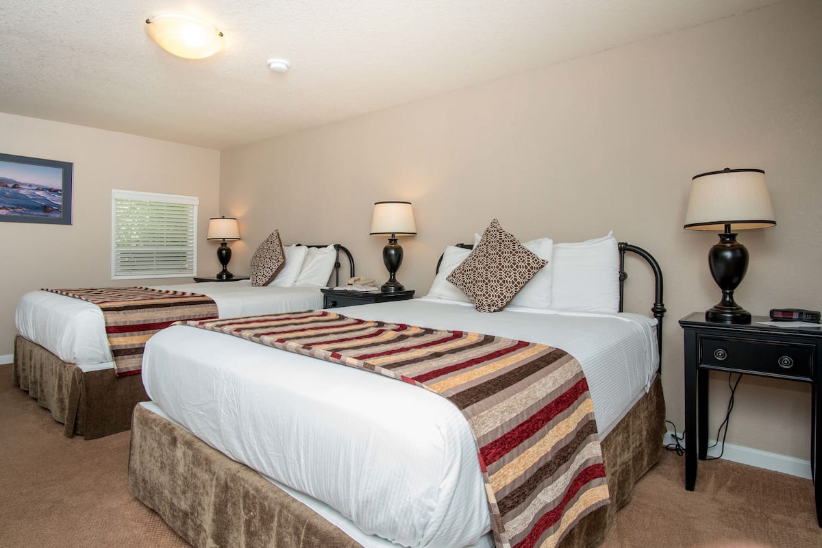 Studio, 2 Queen Beds (Not Pet Friendly) | Iron/ironing board, free WiFi, bed sheets