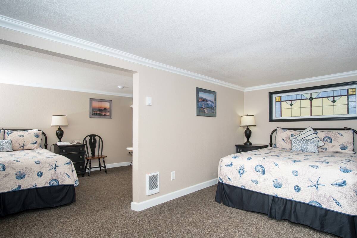 Chambre Double Économique pour 1 personne, 2 grands lits (Pet Friendly) | Fer et planche à repasser, Wi-Fi gratuit, ameublement personnalisé