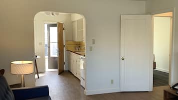 Courtyard Suite | Private kitchen | Fridge, microwave, coffee/tea maker