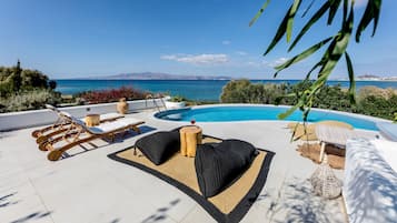 Grand Villa, 5 Bedrooms, Private Pool, Sea View | Terrace/patio