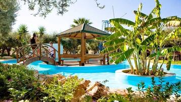 2 outdoor pools, sun loungers